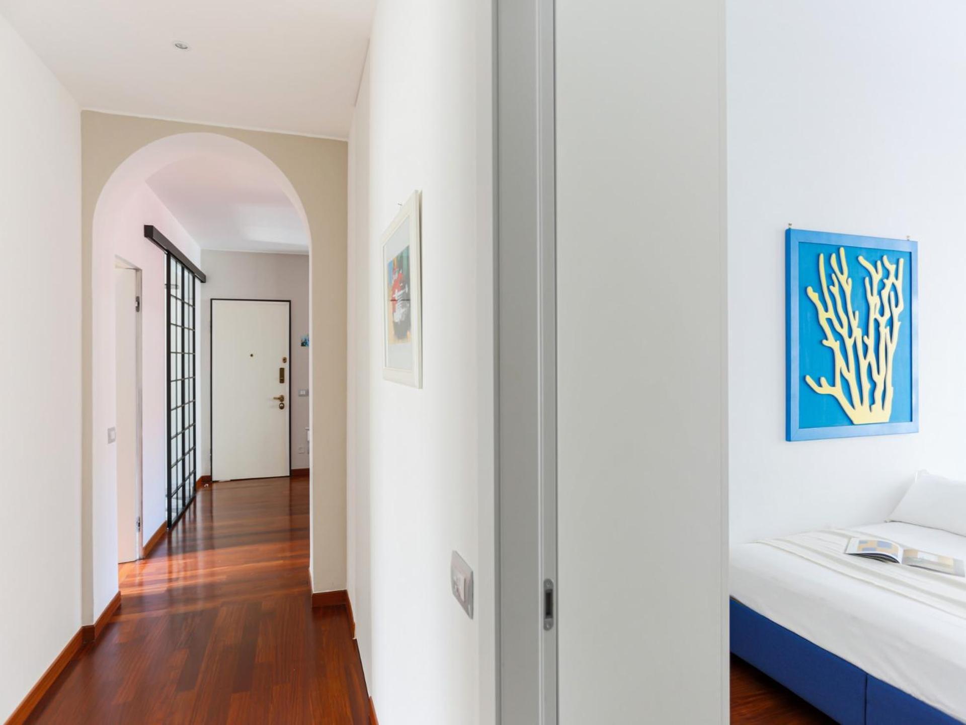 The Best Rent - Spacious And Renovated Multi-Room Apartment In The Missori Area Milánó Kültér fotó
